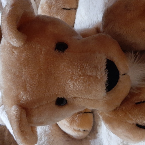 GANZ BROS. TOYS LTD. Plush stuffed lion large 20" X 15" X 11" - Picture 2 of 15